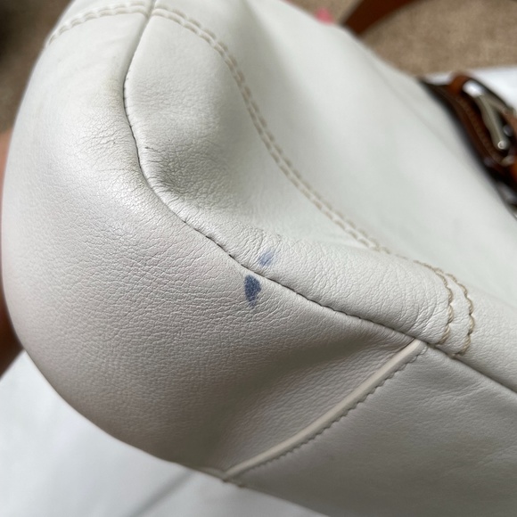 Coach White and Brown Hobo Hamptons Medium Bag - Picture 8 of 16